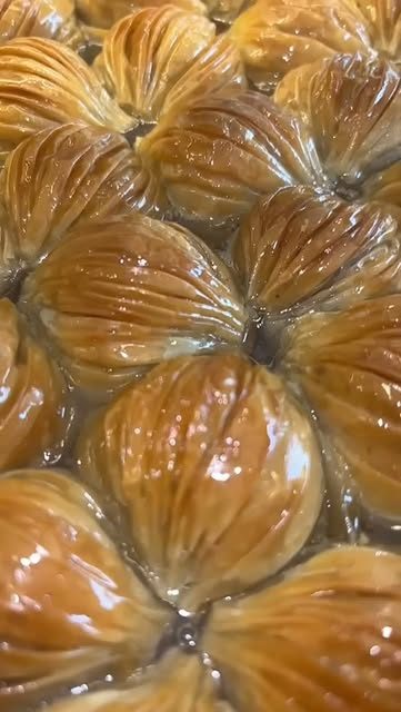 Cevizli Midye Baklava, Tatlıhan Hendek